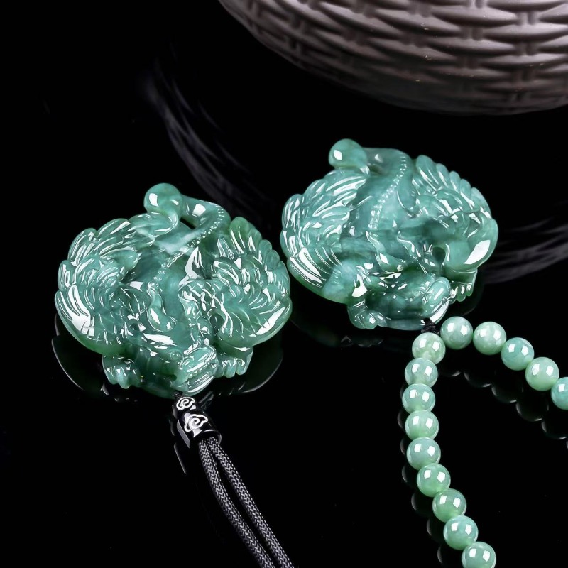 Liontin Apsaras Pixiu Terbang  - Necklaces ulasan dan harga